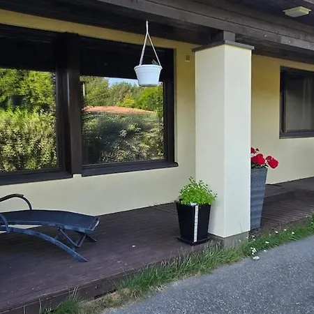 Viihtyisae Ja Kodikas Omakotitalo Isolla Pihalla Lohja