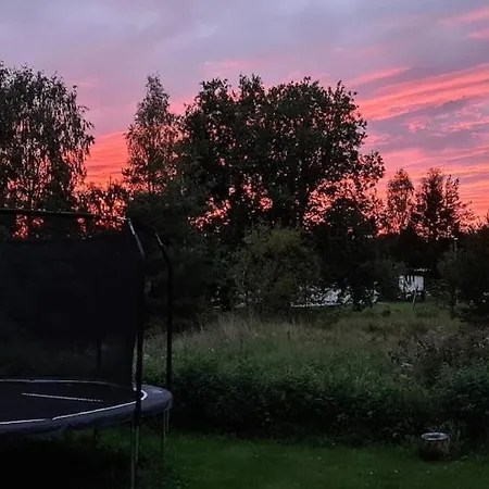 Viihtyisae Ja Kodikas Omakotitalo Isolla Pihalla Lohja