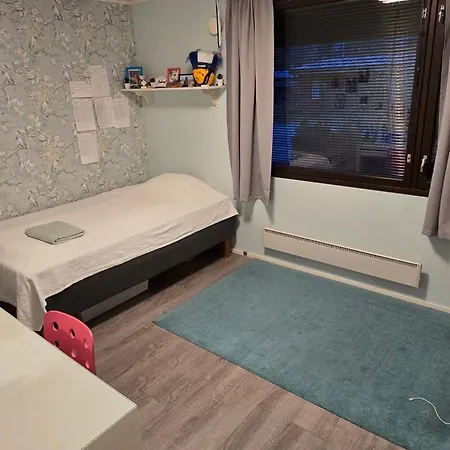 Viihtyisae Ja Kodikas Omakotitalo Isolla Pihalla * Lohja