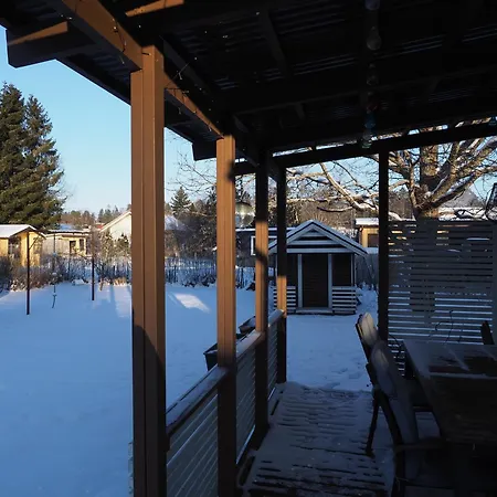 Daire Viihtyisae Ja Kodikas Omakotitalo Isolla Pihalla *